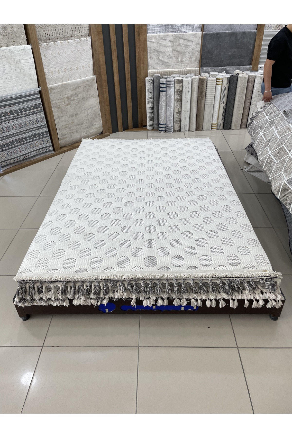 Bağdat Outlet Halı 4m²