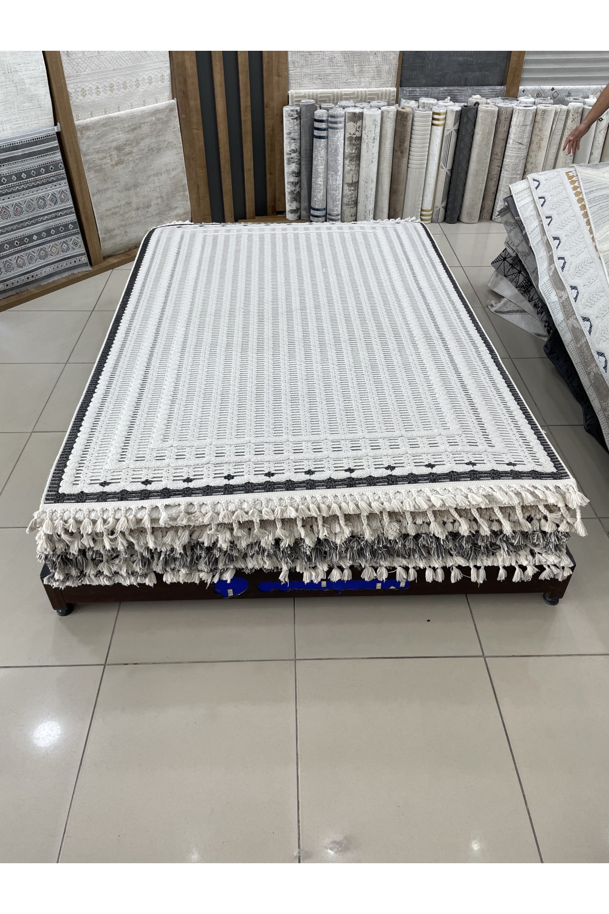 Bağdat Outlet Halı 4m²