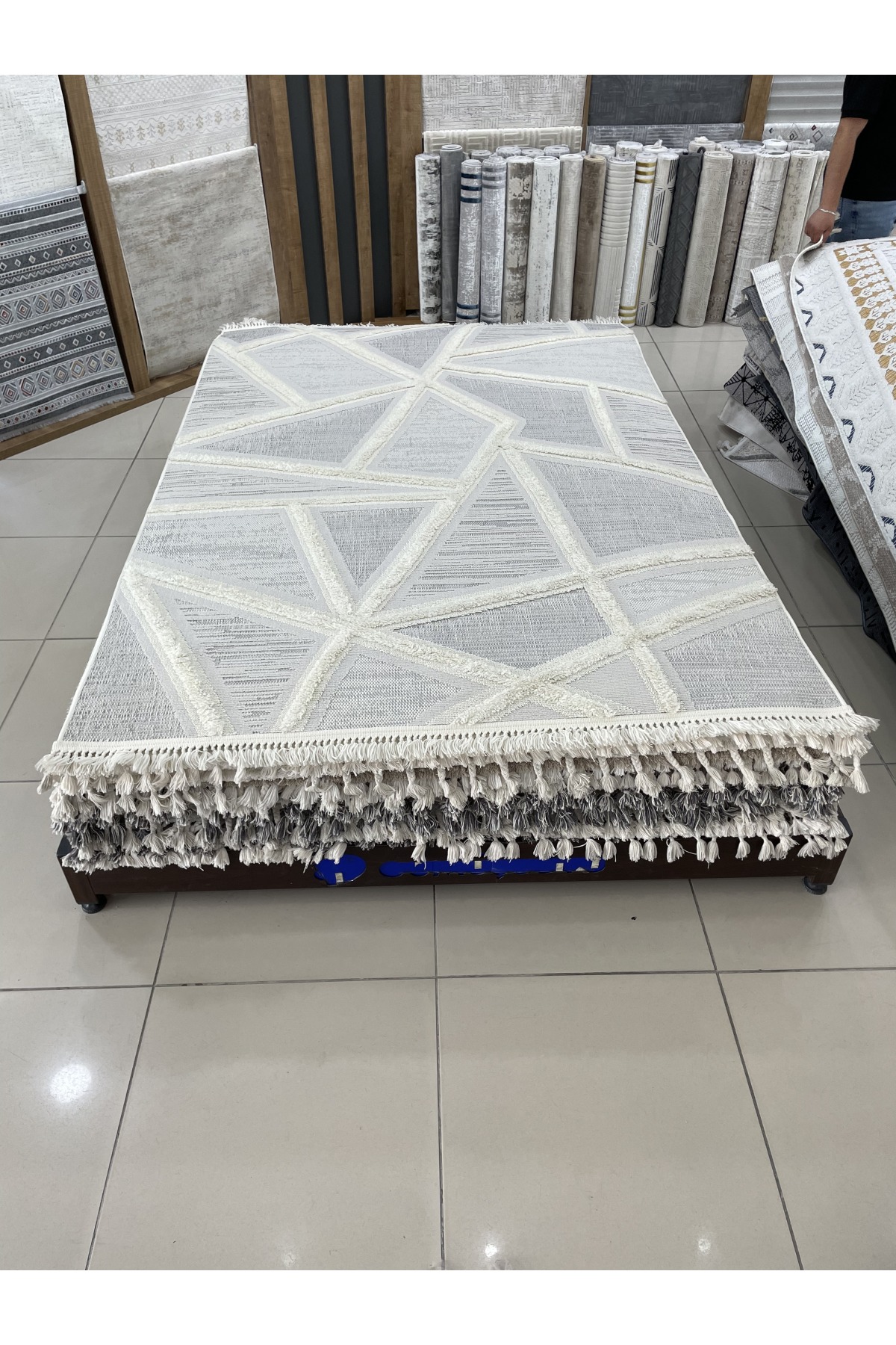Bağdat Outlet Halı 4m²