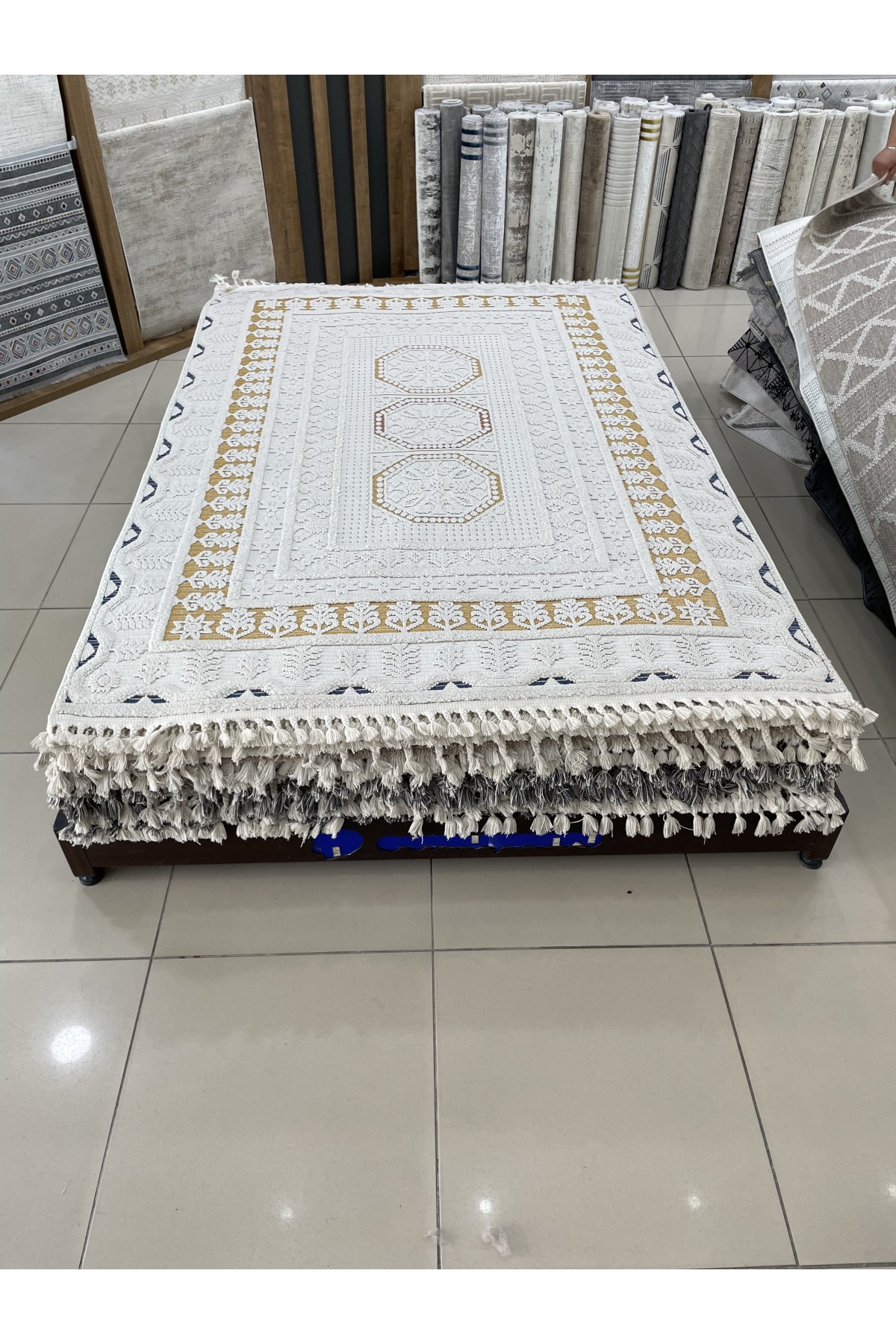 Bağdat Outlet Halı 4m²