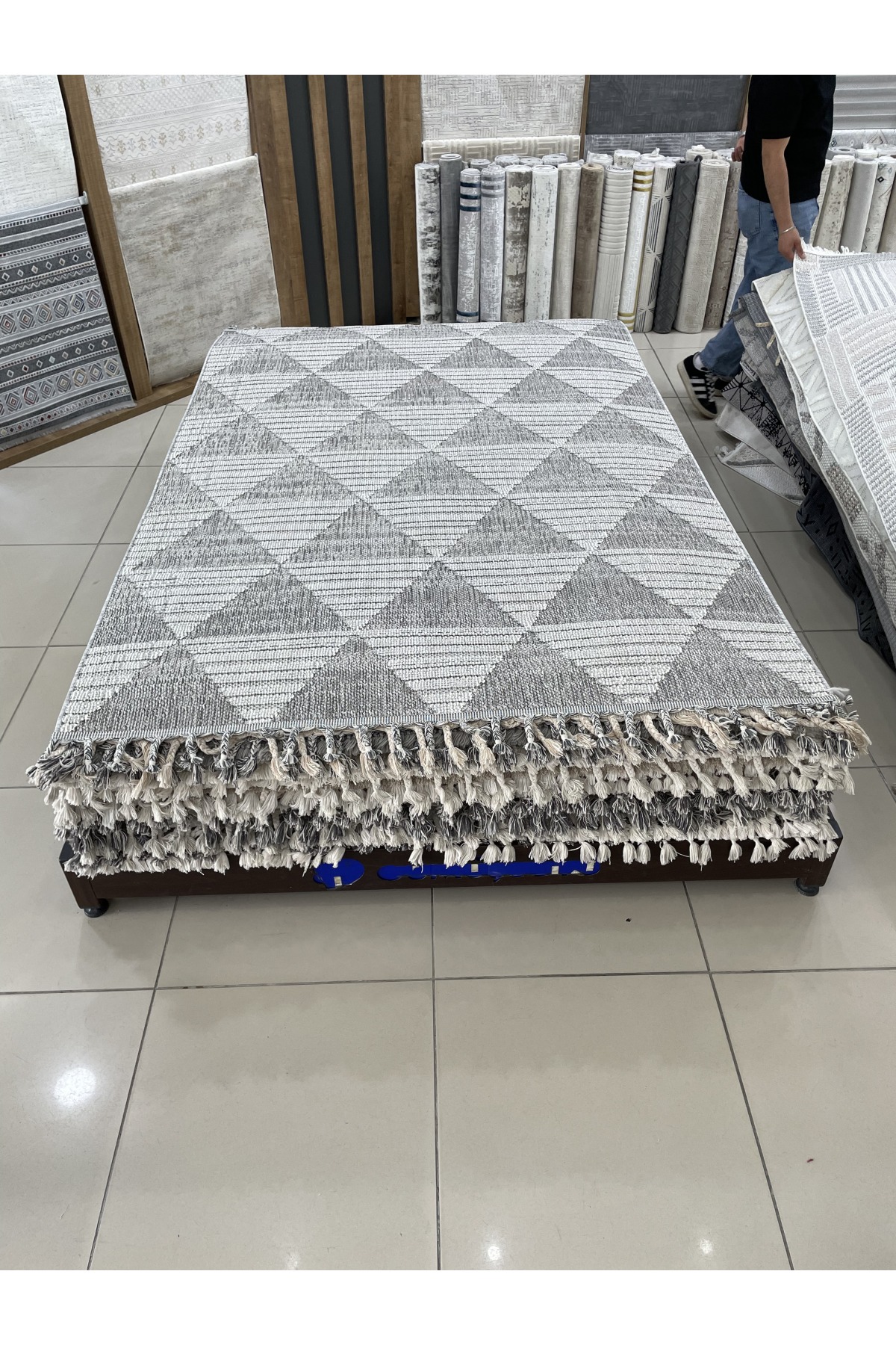 Bağdat Outlet Halı 4m²