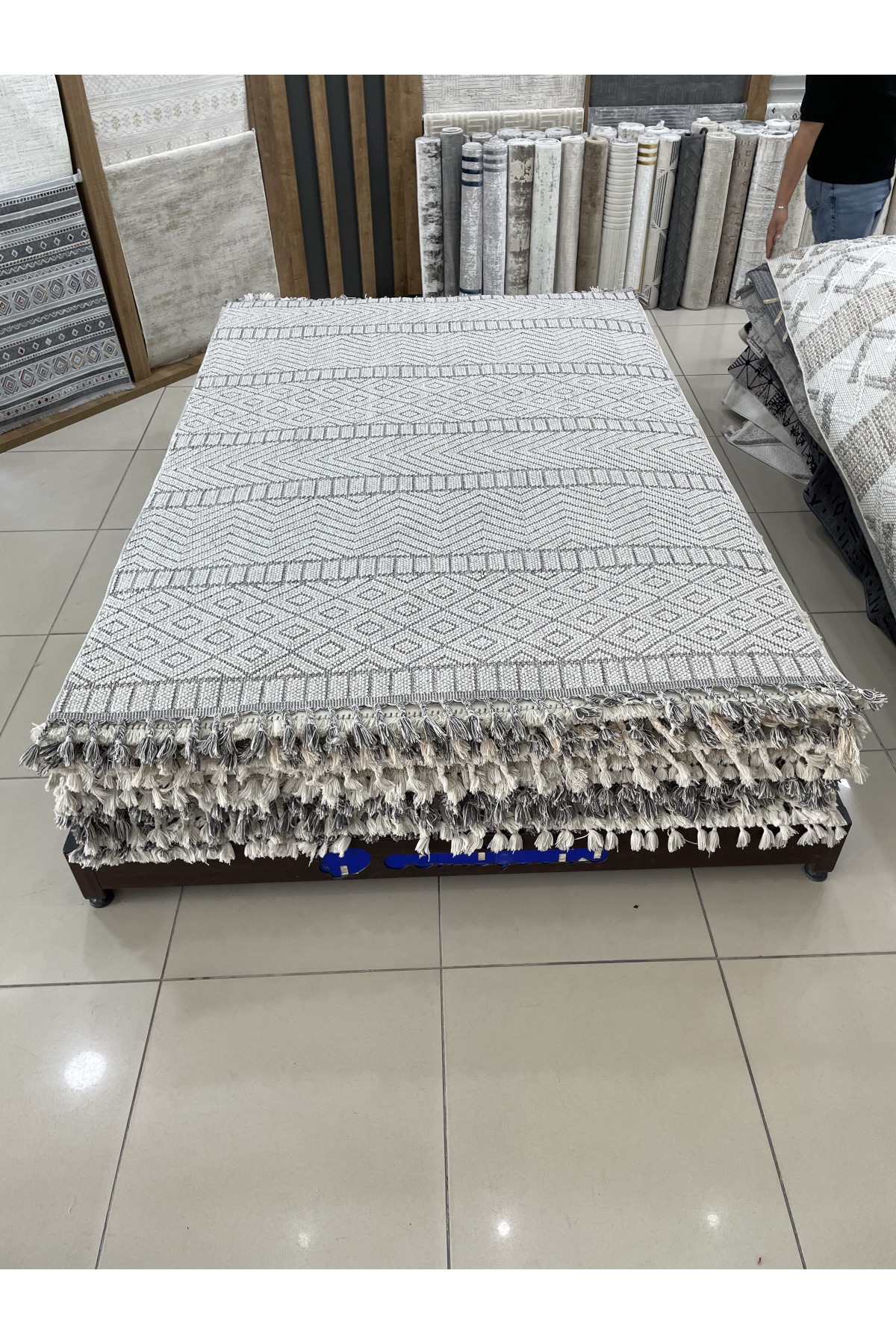 Bağdat Outlet Halı 4m²