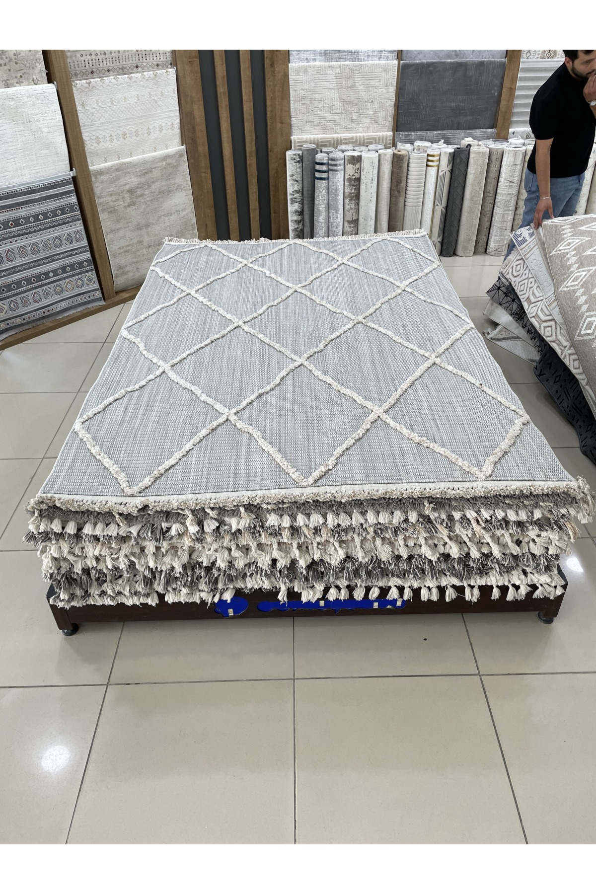 Bağdat Outlet Halı 4m²