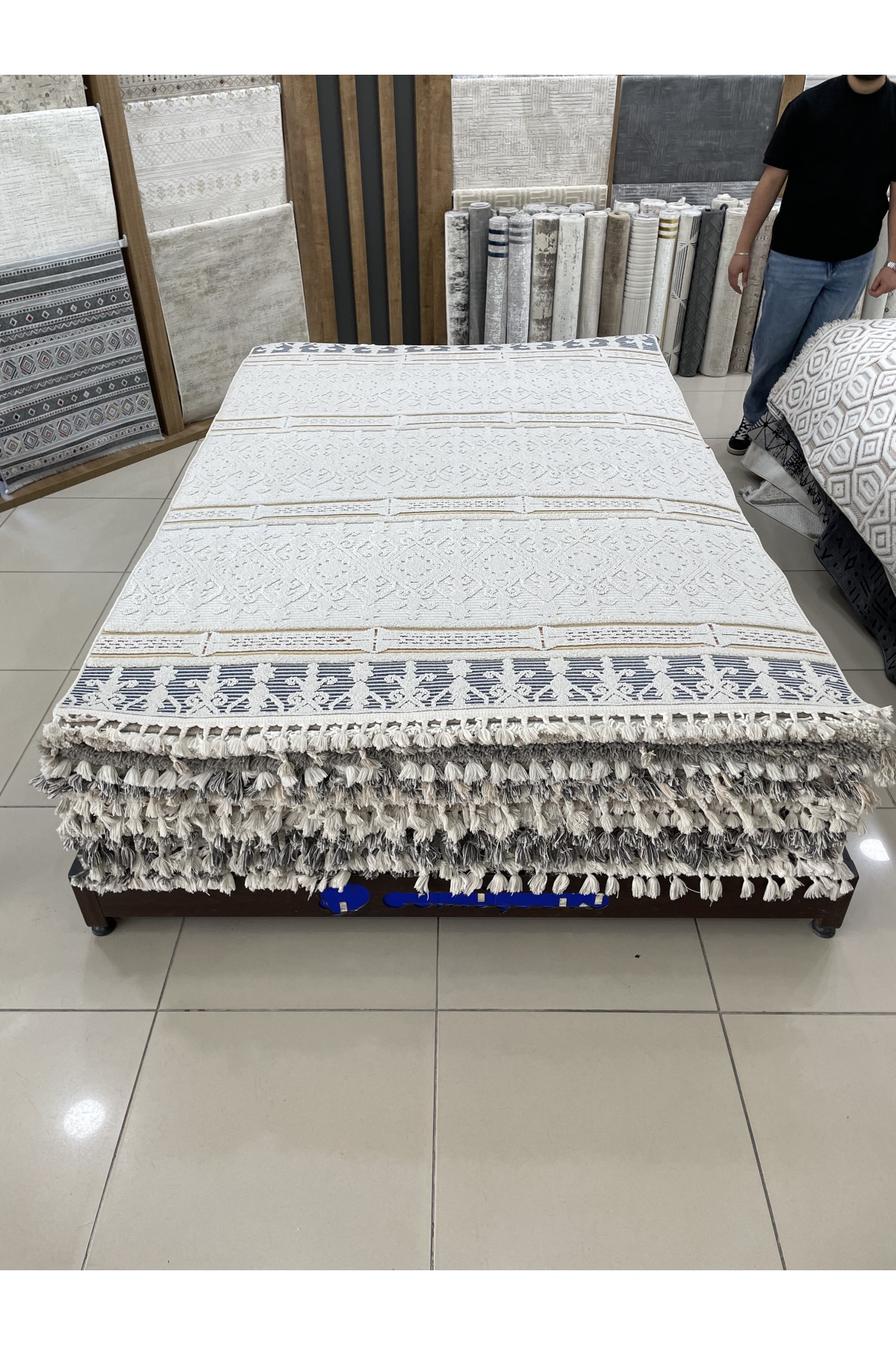 Bağdat Outlet Halı 4m²
