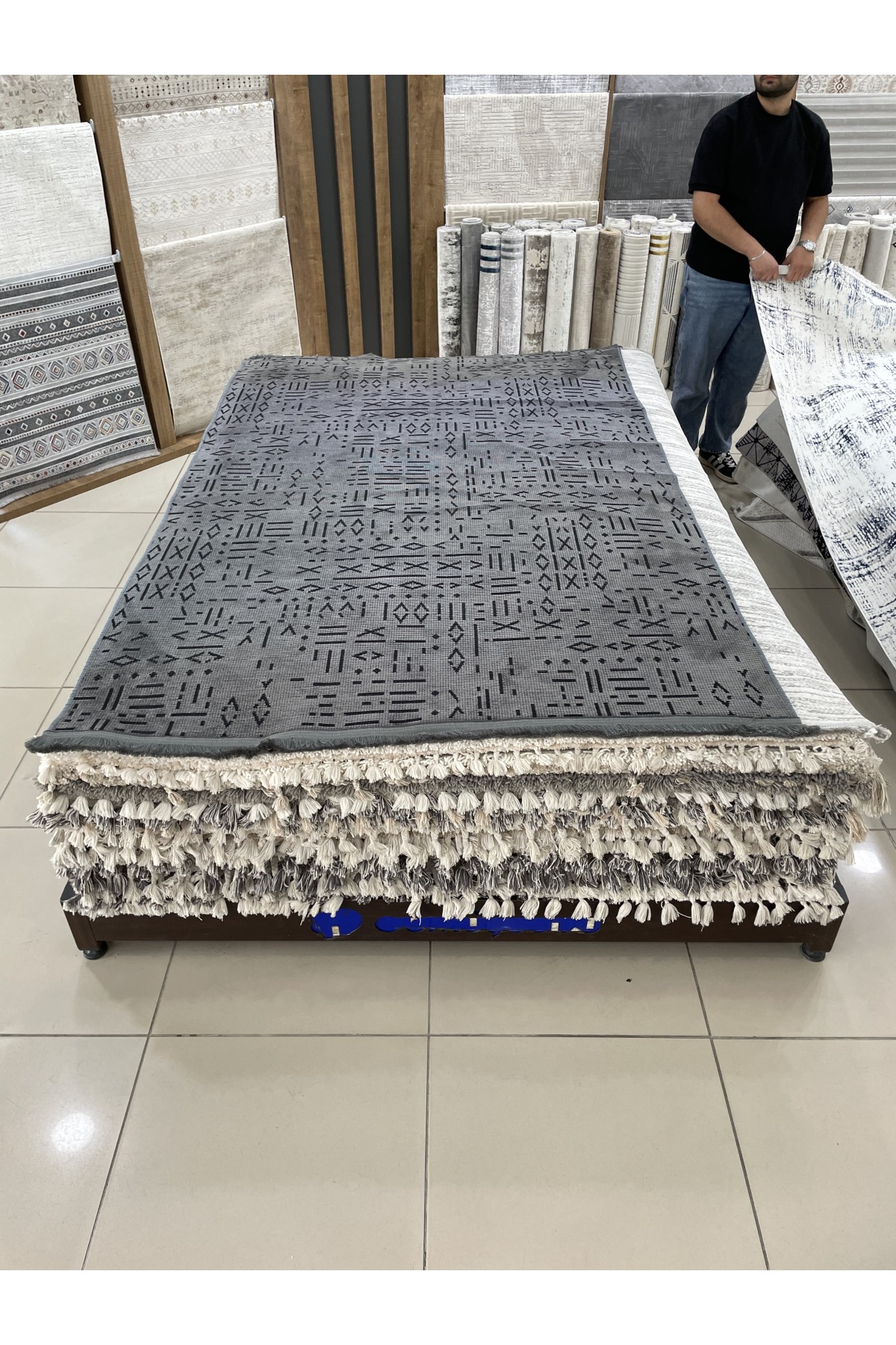 Bağdat Outlet Halı 4m²