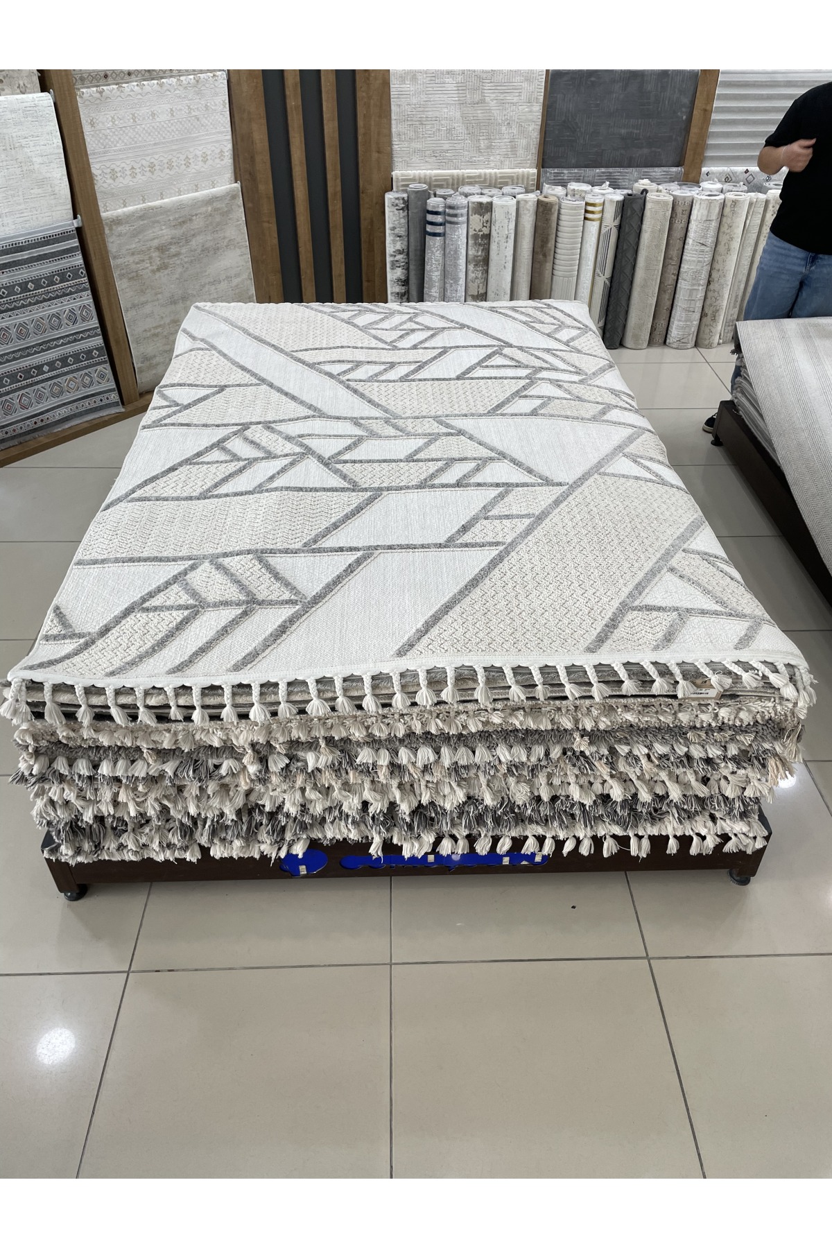 Bağdat Outlet Halı 4m²