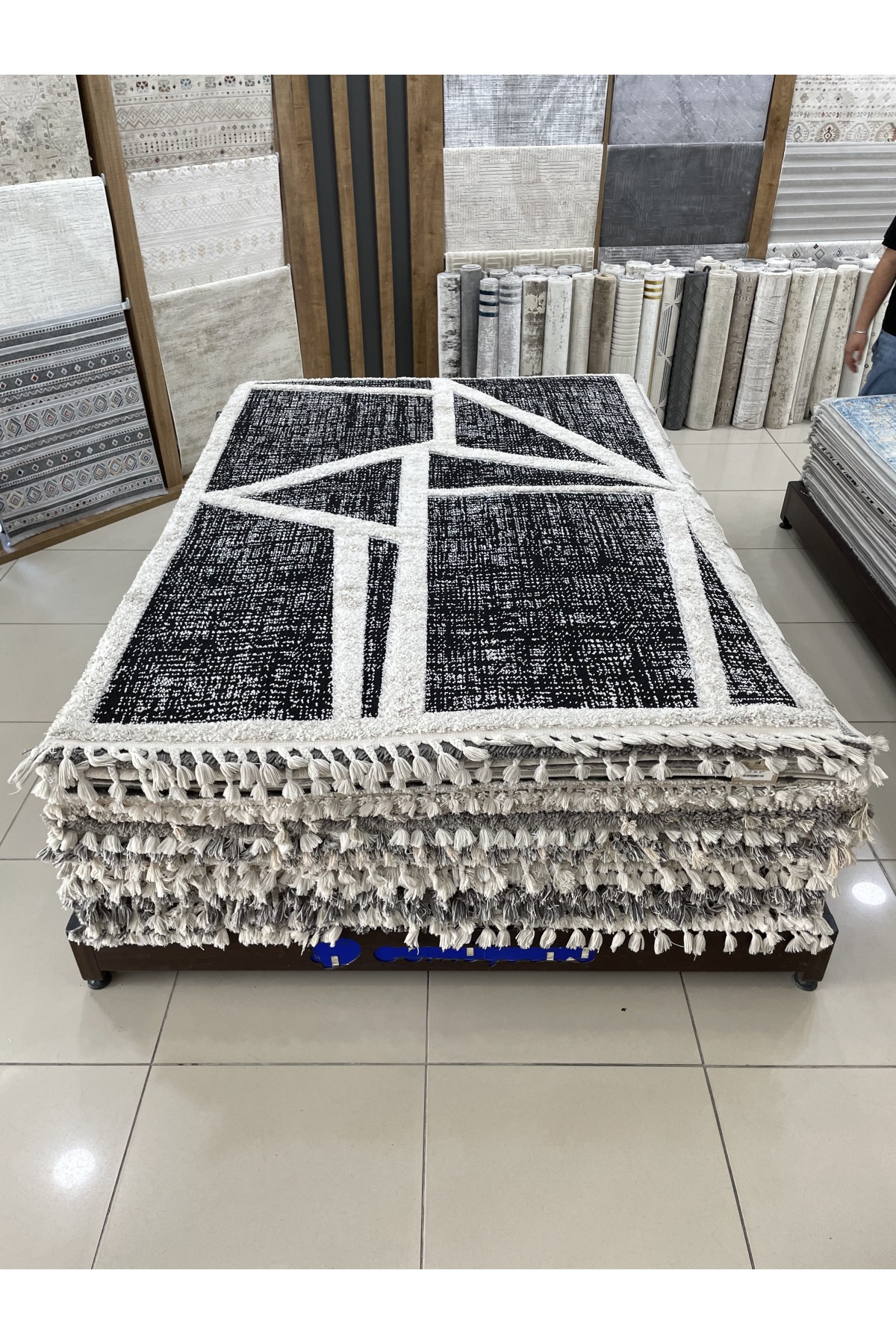 Bağdat Outlet Halı 4m²